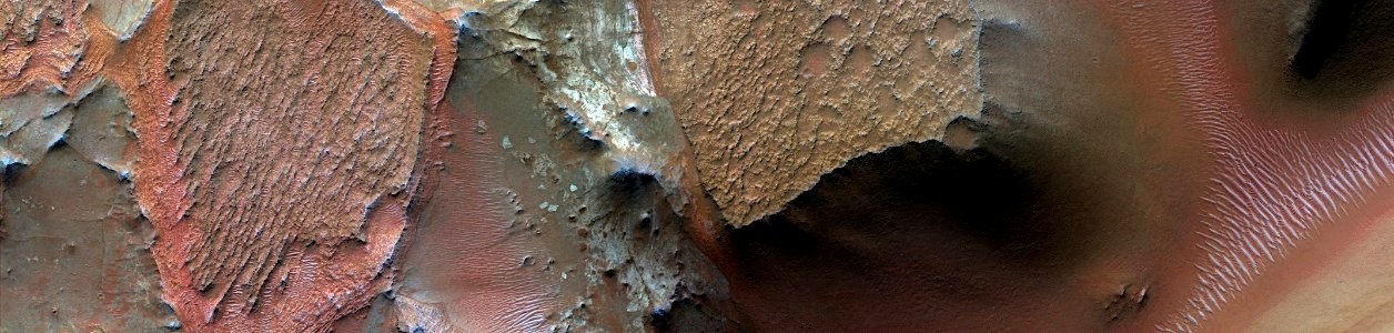 Mars - Nili Fossae Mound and Erosional Features
