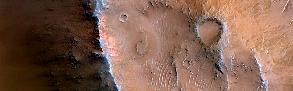 Mars - Kaolin-Rich Terrain in Central Peak