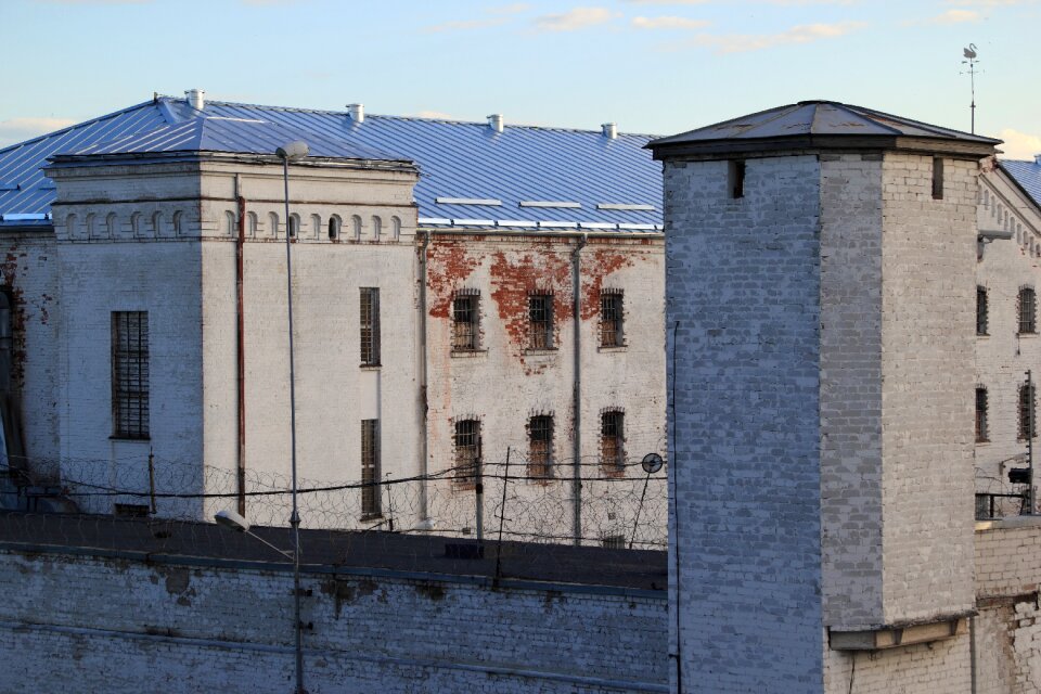 Architecture cell detention