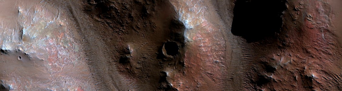 Mars - Cubism in the Western Rim of Holden Crater
