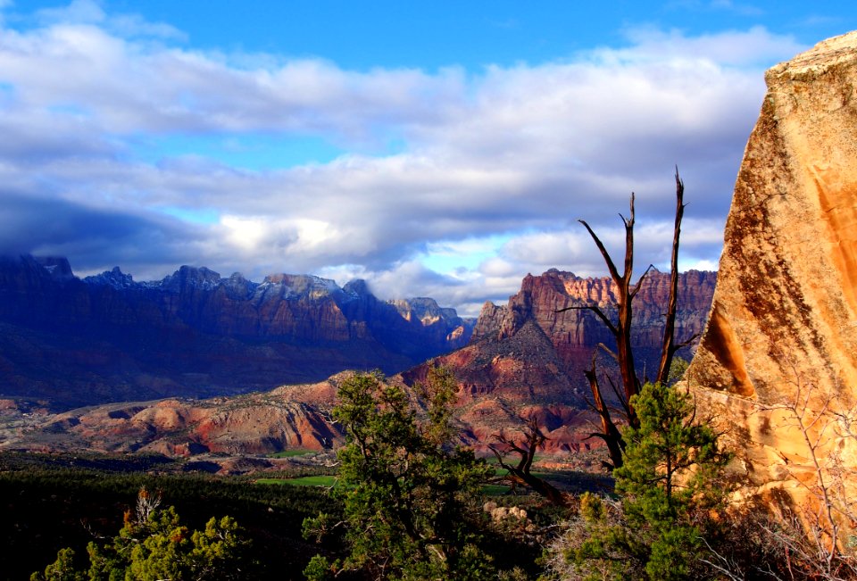 Zion Canyon from Eagle Crags