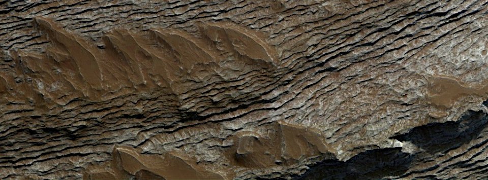 Mars - Layers in Melas Chasma