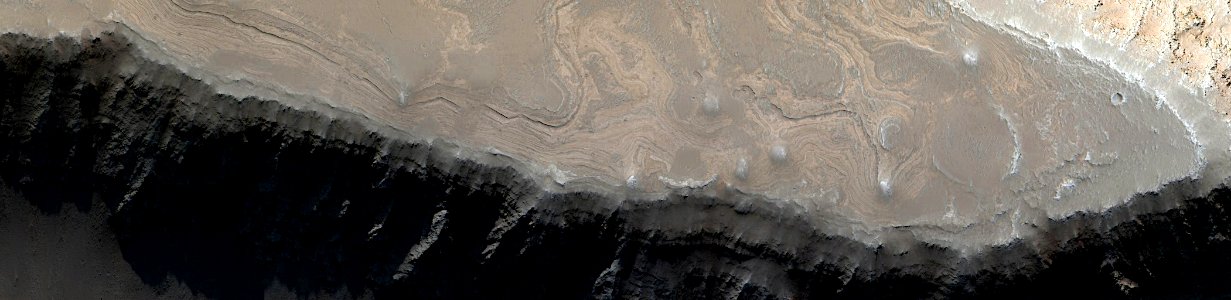Mars - Light-Toned Layering in Plains South of Ius