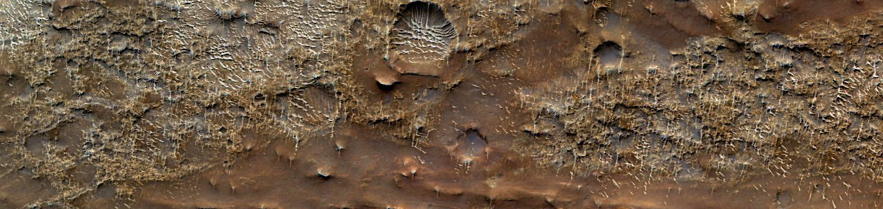 Mars - Terra Tyrrhena Crater Floor Deposit