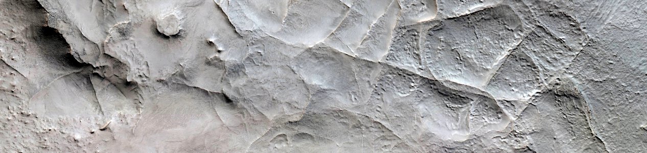 Mars - Network of Ridges along Auqakuh Vallis