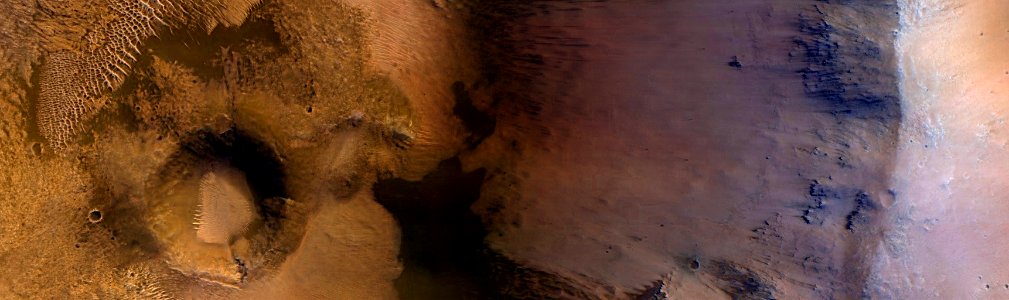 Mars - Crater Slopes in Margaritifer Terra