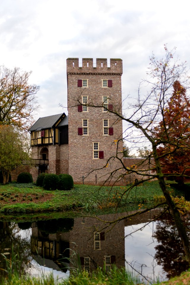 Daelenbroeck Castle