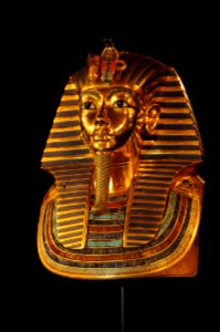 Máscara funeraria de Tutankamon photo