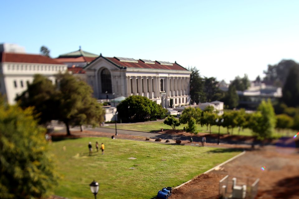 Doe Memorial Library Tilt Shift
