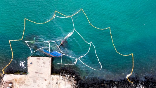 Capsized barge-San Cristobal-Galapagos-066