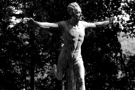 To the athlete-sprinter Alfredo Gargiullo