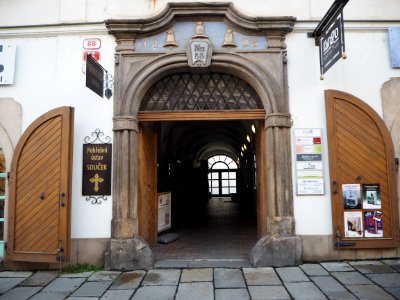 Bar 1732