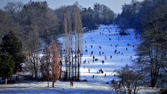 people on ice II photo