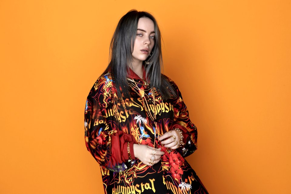 wallpapersden.com billie-eilish 3840x2560