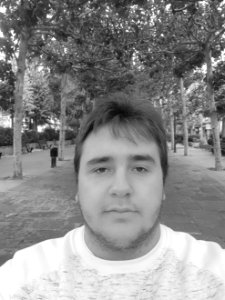 Autorretrato en blanco y negro