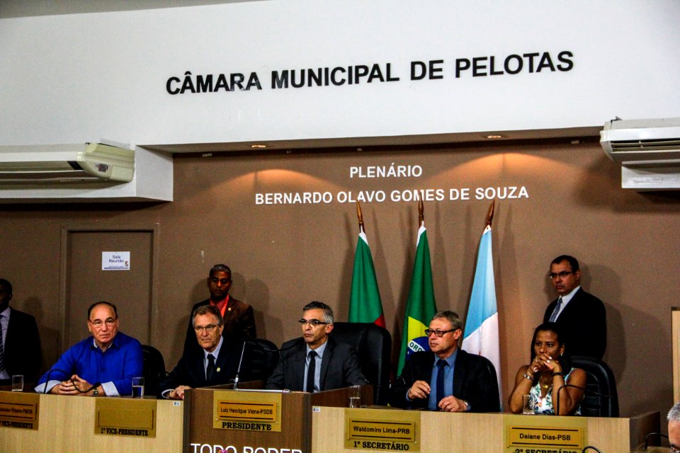 29.12.2017 - Vice-prefeito Idemar Barz na posse do presidente da câmara de vereadores de Pelotas, Anderson  Garcia