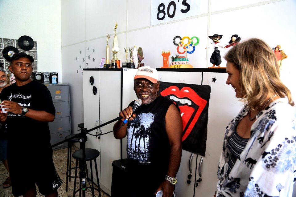 29.12.2017 - Prefeita Paula Mascarenhas durante visita à exposição comemorativa aos 25 anos do Caps Castelo