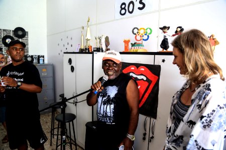 29.12.2017 - Prefeita Paula Mascarenhas durante visita à exposição comemorativa aos 25 anos do Caps Castelo