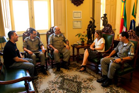 04.01.2018 - Prefeita Paula Mascarenhas em reunião com o comandante do 4º BPM, tenente-coronel, Eduardo Perachi photo