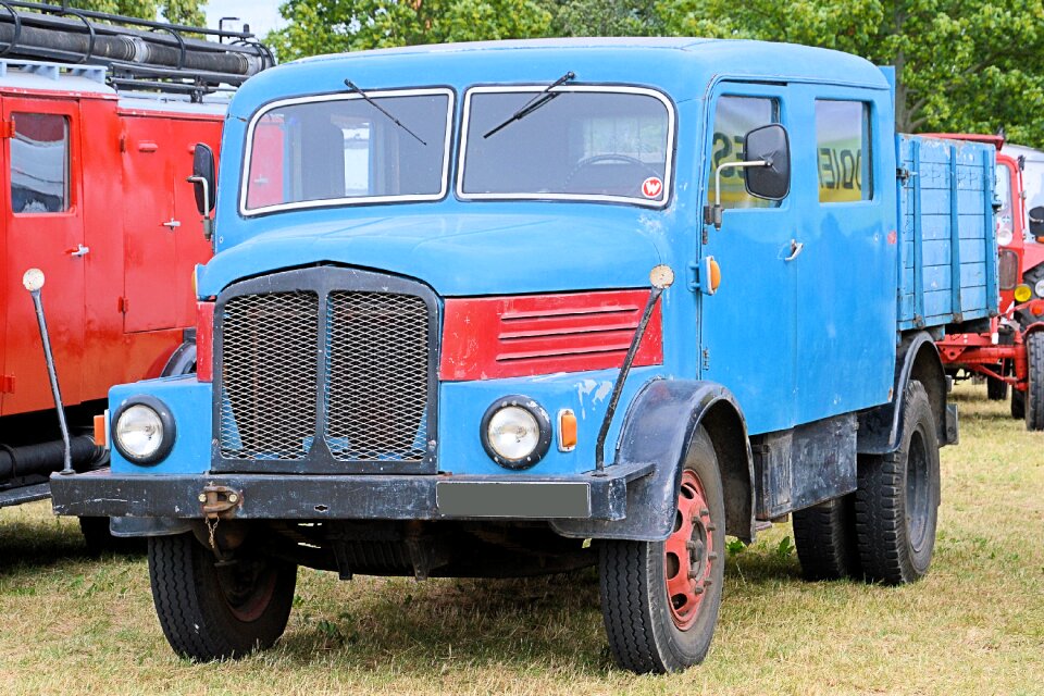 Old truck divided germany h3a