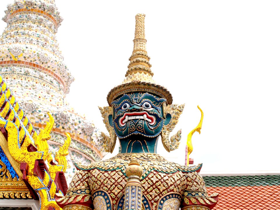 Buddha emerald royal