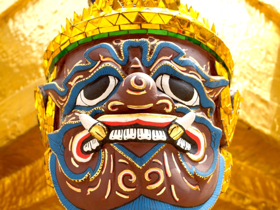Buddha emerald royal