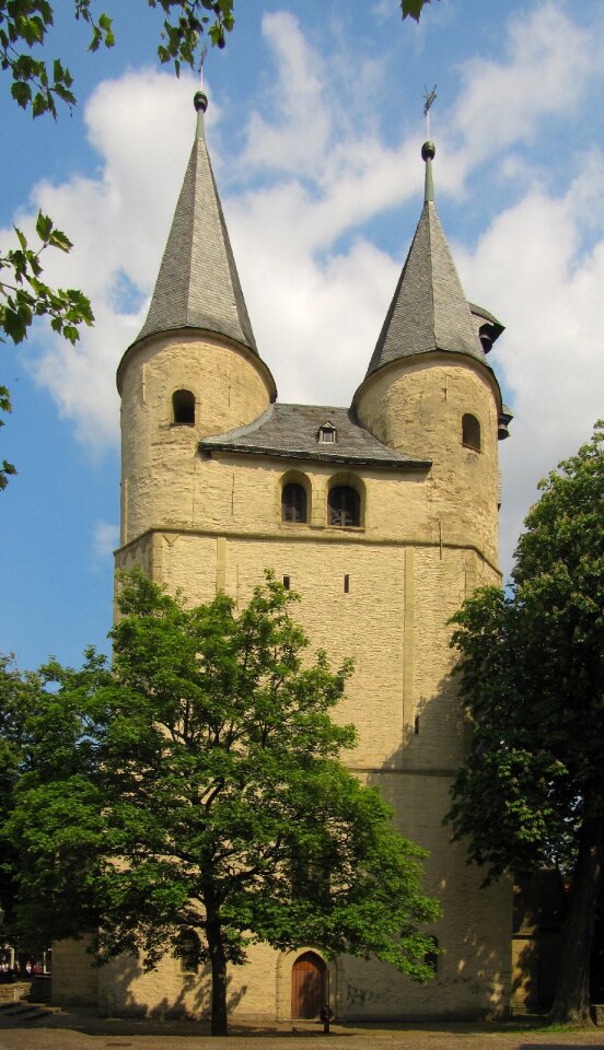 Historically architecture middle ages