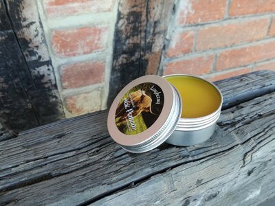 Hair cosmetics hair beeswax