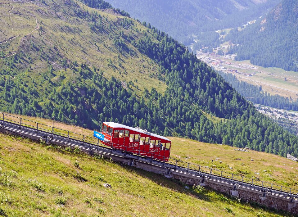 Oberengadin muottas muragl mountainside