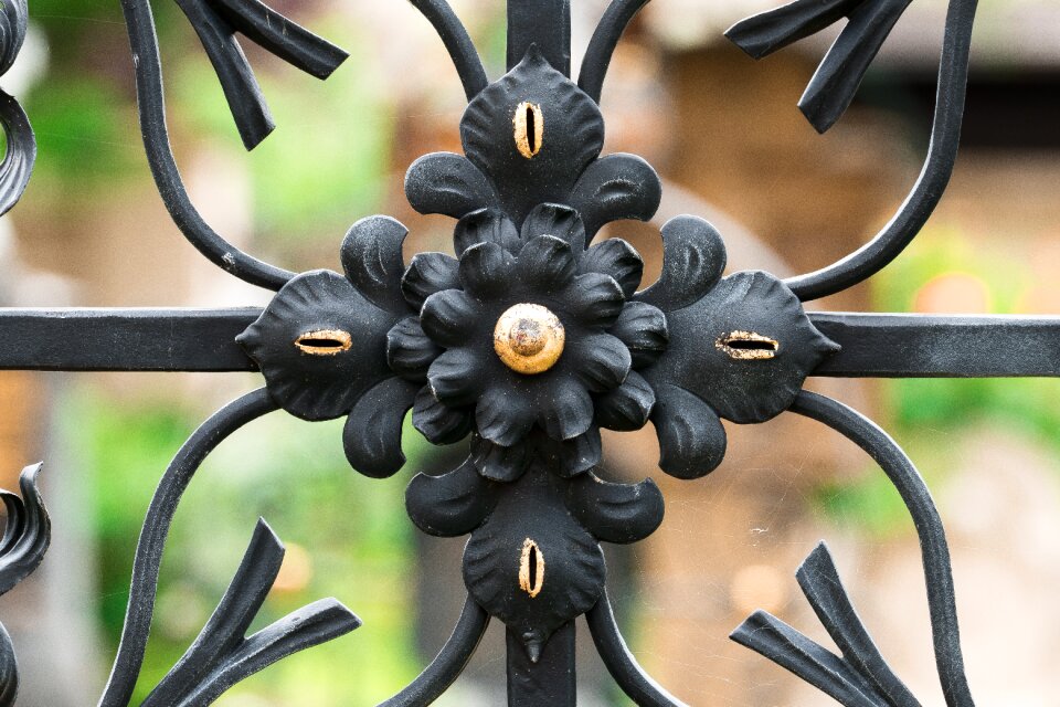 Gilded grave cemetery