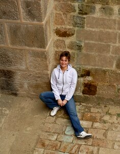 Wall stones top