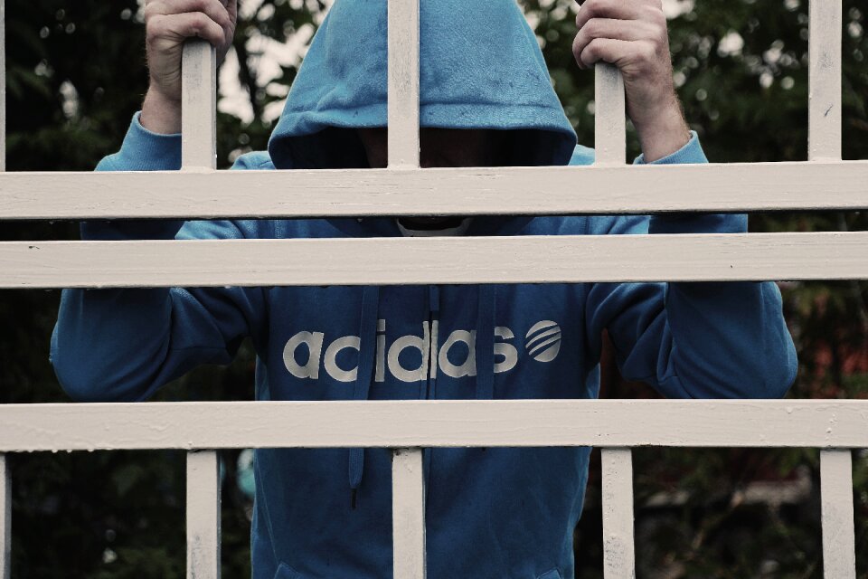 Prison deadlock addiction
