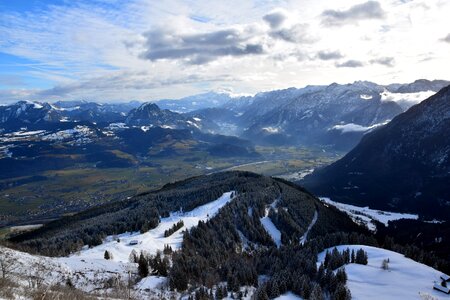 Alpine winter ski photo