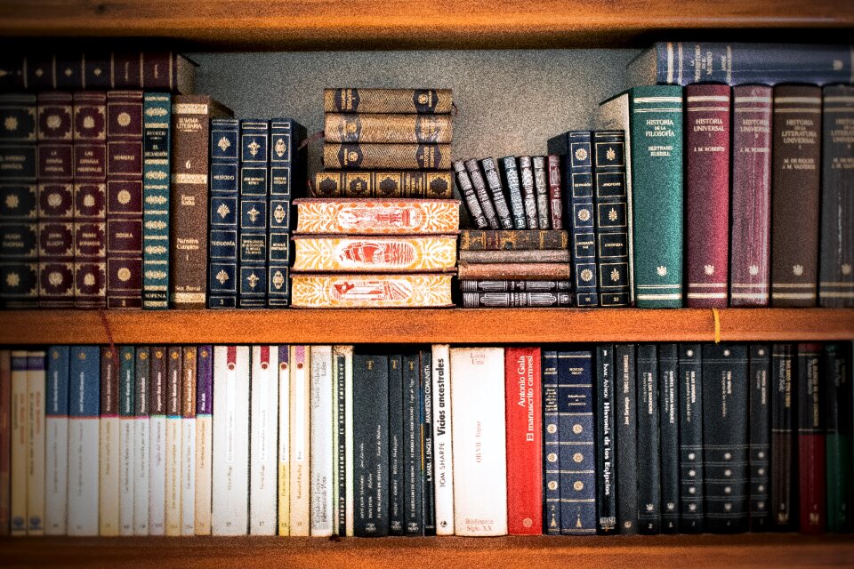 Reading culture light