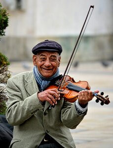 Violinist violin smile
