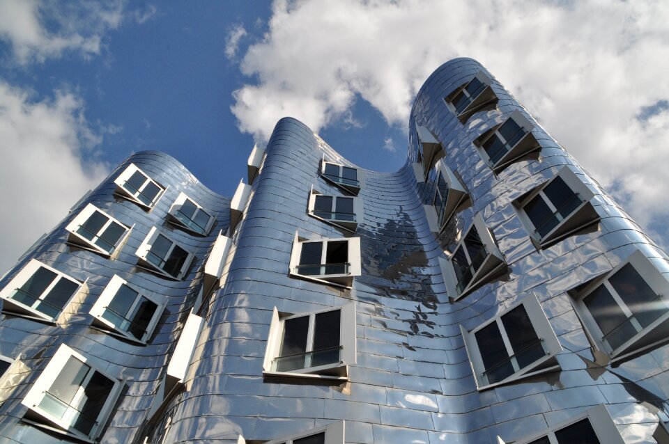 Facade building gehry