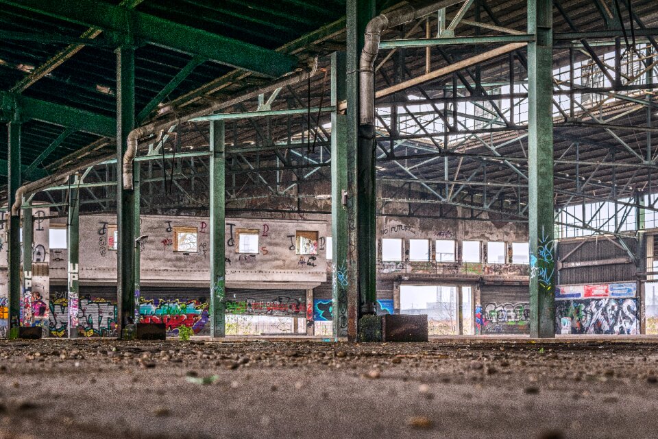 Platform goods station pforphoto