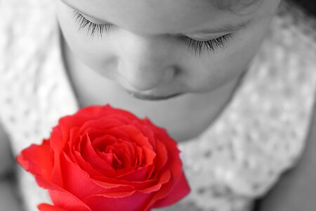 Red smel eyelashes