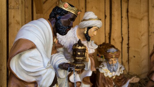 Santon carve wood carving
