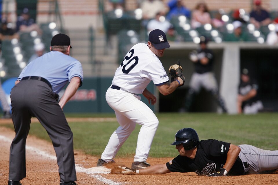 Runner action sliding photo