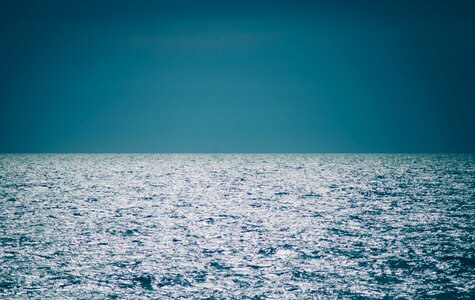 Horizon light ocean photo