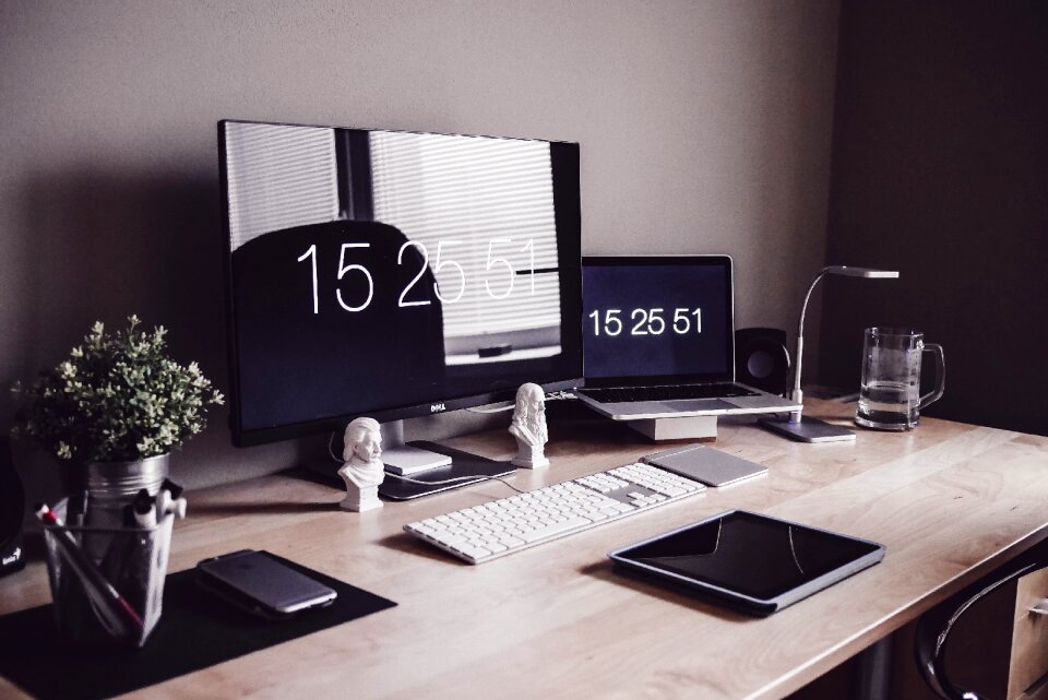 Display iphone keyboard