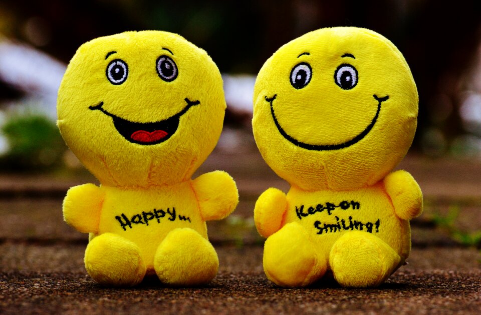 Emoticon emotion yellow
