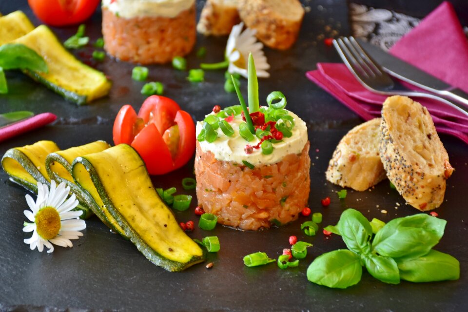 Fish zucchini tomato
