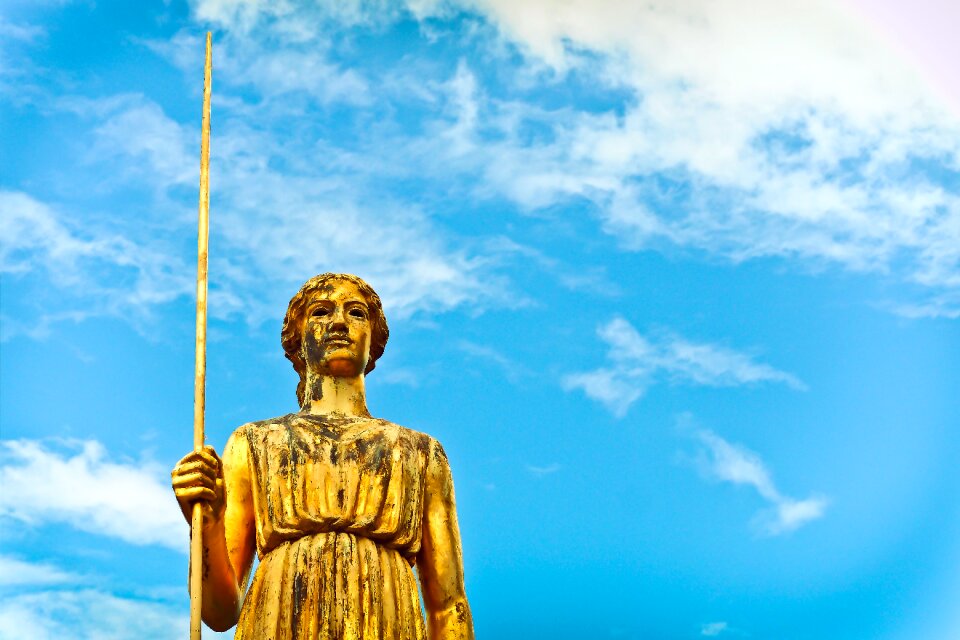 Figure gilded places of interest