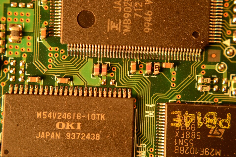 Circuit hardware technology