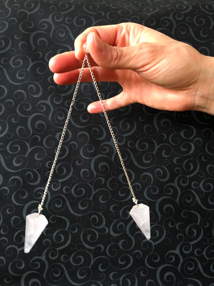 Swinging dowser hypnotic