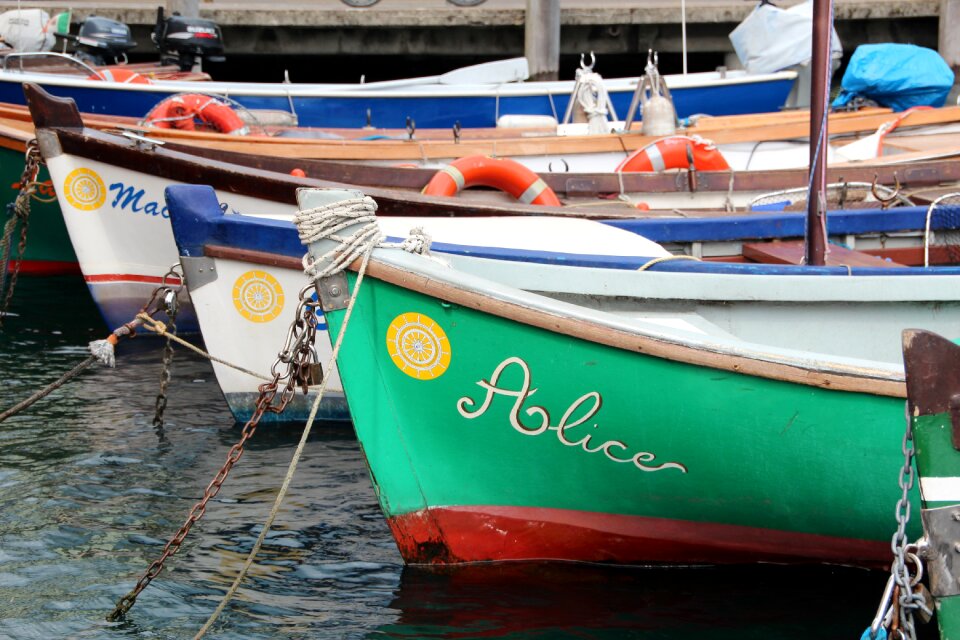 Water port rowing boat