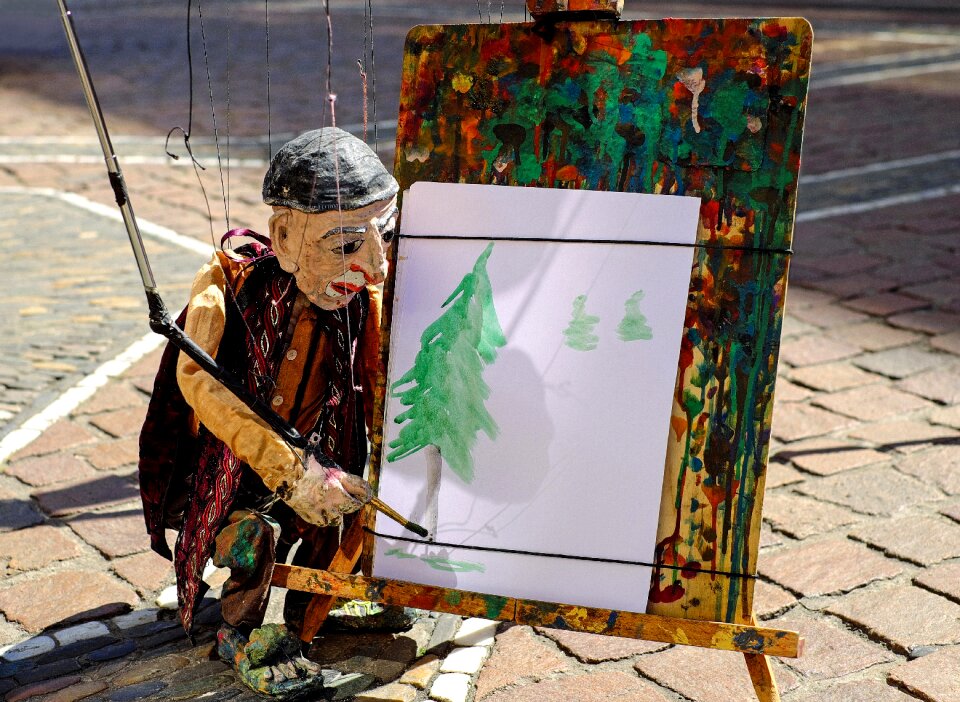 Paint puppeteer road