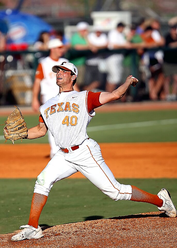 Throw pitch pitching